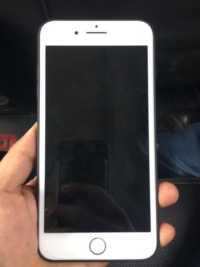 iPhone8Plus大电流开不了机，告诉你就是这里的问题