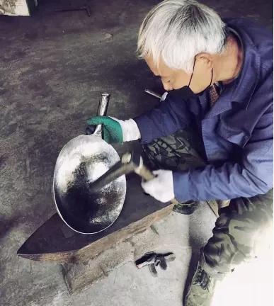 这锅绝了!没放一滴油,喷香诱人还不粘,秒杀饭馆招牌,全家人吃到连渣都不剩