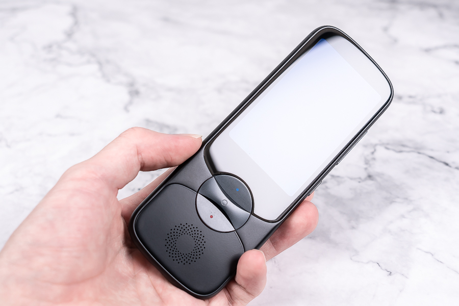 不懂外语也不怕语音同步翻译,科大讯飞手持翻译机外语