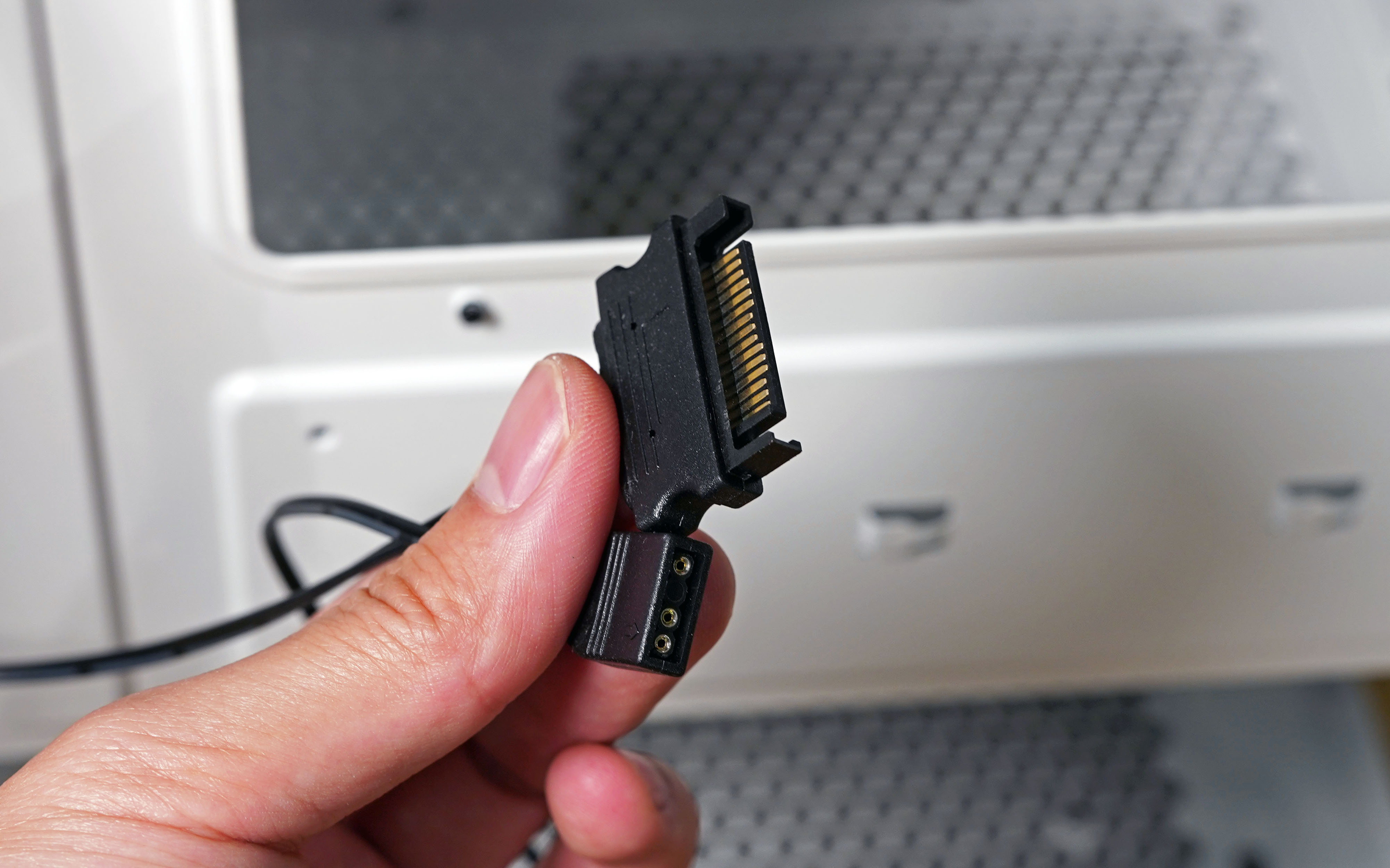 超频三白色光域机箱散热怎么样,超频3光愈2机箱测评