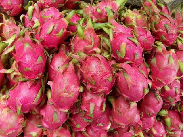 如何挑红心火龙果又甜又好吃,火龙果如何挑选才最好吃