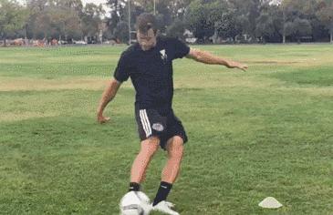 业余足球训练中如何跑位,足球业余训练教学