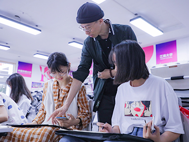 北京华卿画室和水木源画室哪个好,北京画室集训口碑最好费用