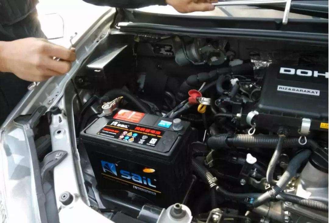 电瓶长时间不用是拆正极还是负极,拆汽车电瓶是先拆哪一极