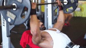 胸肌的四种胸型,男生方形胸肌和八字胸对比