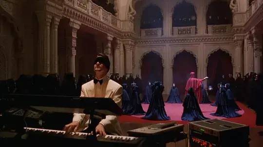 只看到尺度？太低估这背后的隐喻了