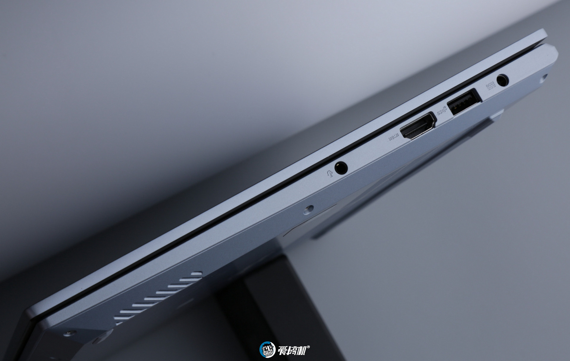 华硕无畏pro14标压锐龙版评测,轻薄本华硕无畏pro14笔记本推荐