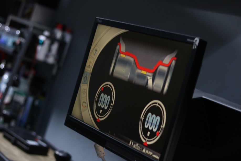 怪兽修车:修复一辆09款中东版丰田霸道,最终旧车变新车