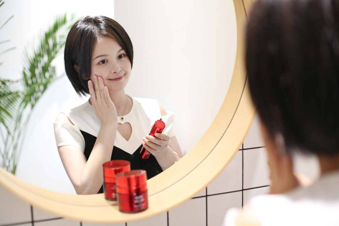 ahc抗老补水,ahc洛神花抗氧化精华露