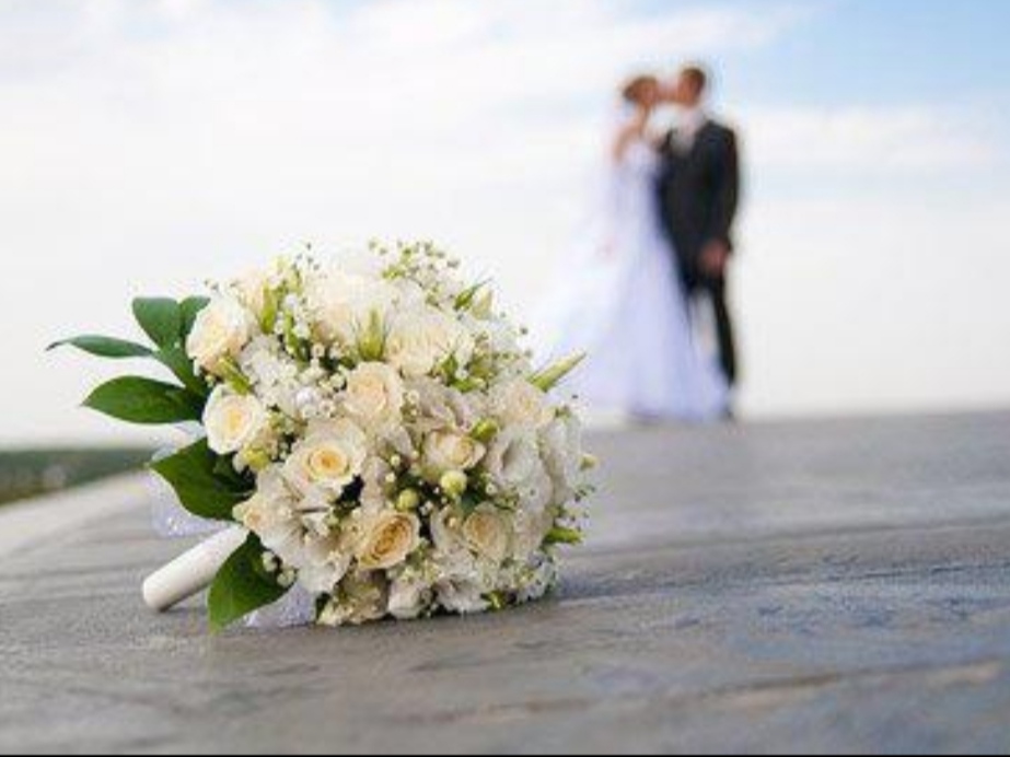 花钱在娘家赚钱出力在婆家,女人在娘家时花钱在婆家挣钱