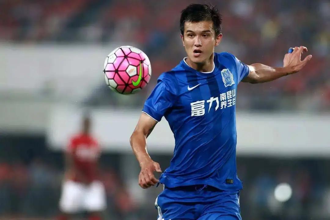 肖智在新赛季若成功留队广州富力，35岁的他还能获得主力的位置吗