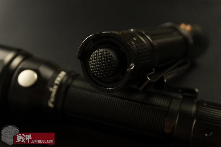 fenix菲尼克斯pd36rv2.0,fenix手电pd40r与pd36r哪个好