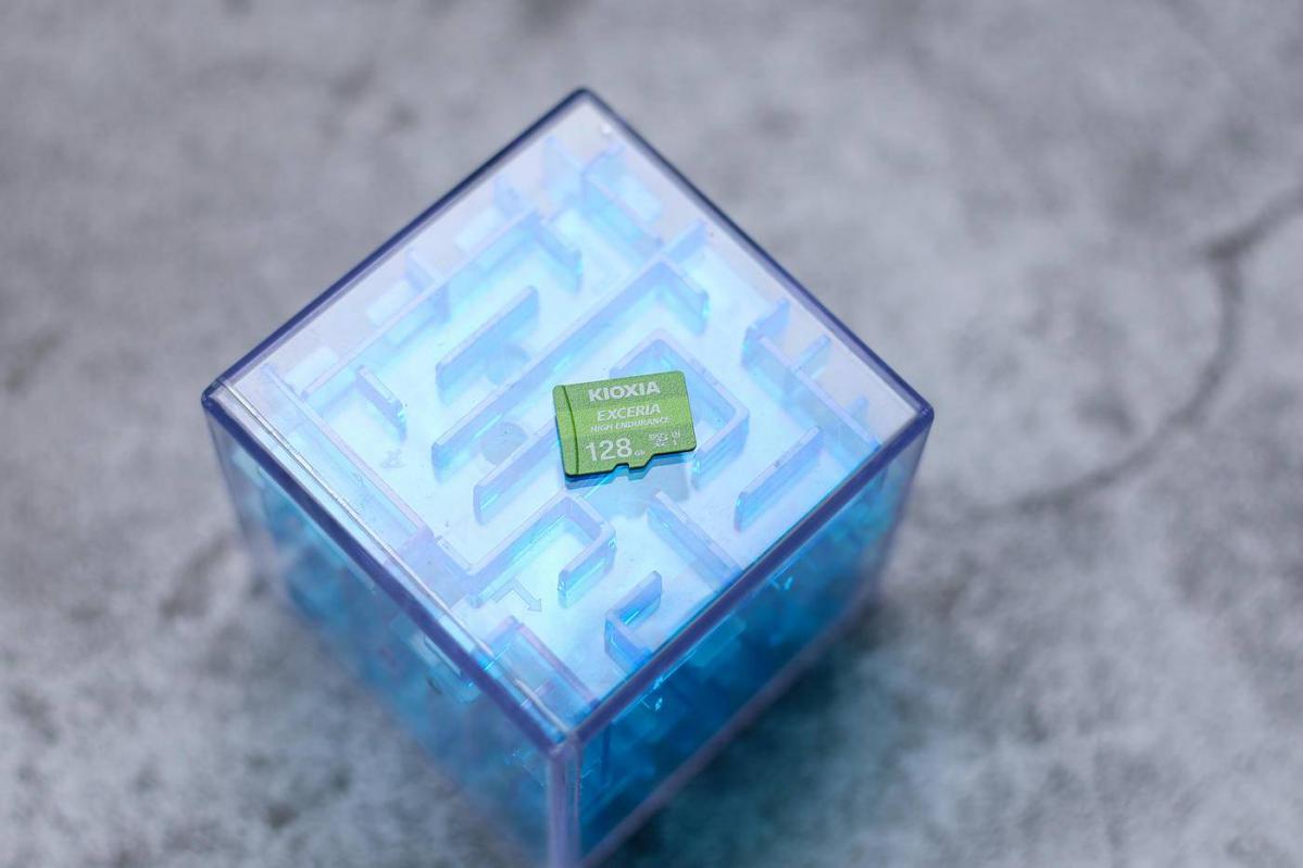 东芝铠侠卡,东芝铠侠tf卡蓝色