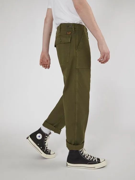 匡威和牛仔裤怎么搭,匡威穿直筒牛仔裤和工装裤哪个好