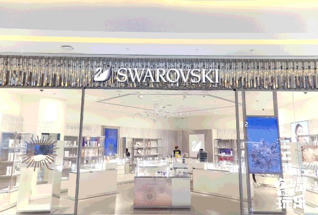 酷炫新地标!6m高巨型太空人登陆星城,开启未来进行时