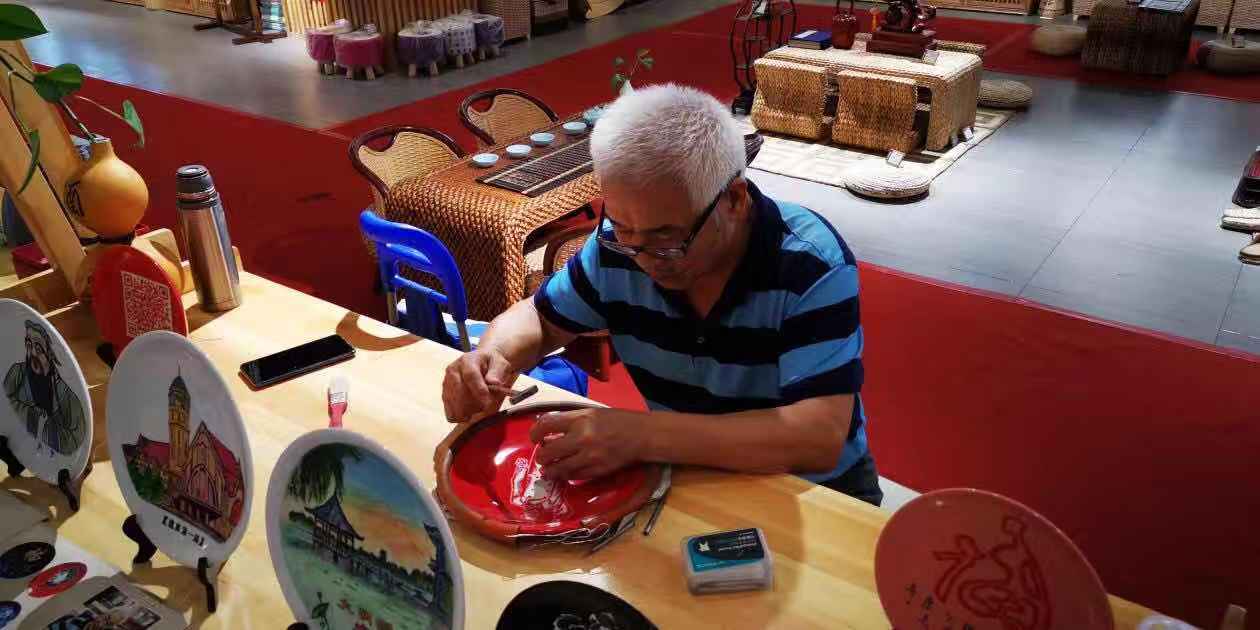 从歇脚地到目的地，山东高速公路服务区新印象：齐鲁交通服务开发集团服务区深度体验