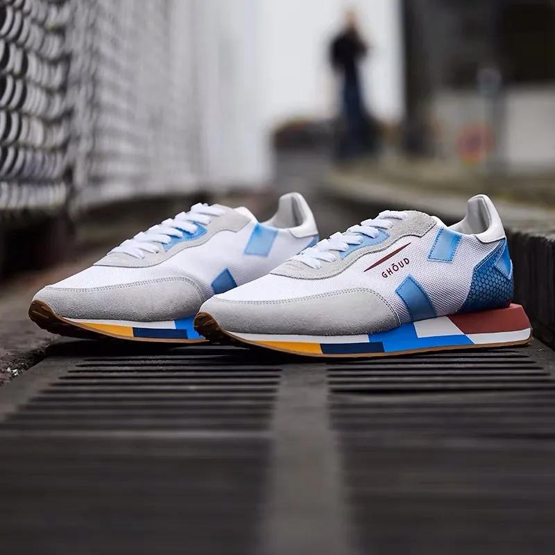 今天上班迟到了,因为隔壁公司的姑娘问我要鞋子链接|球鞋推荐