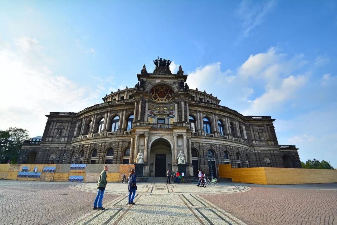 一个传奇的男人,一个传奇般的男人