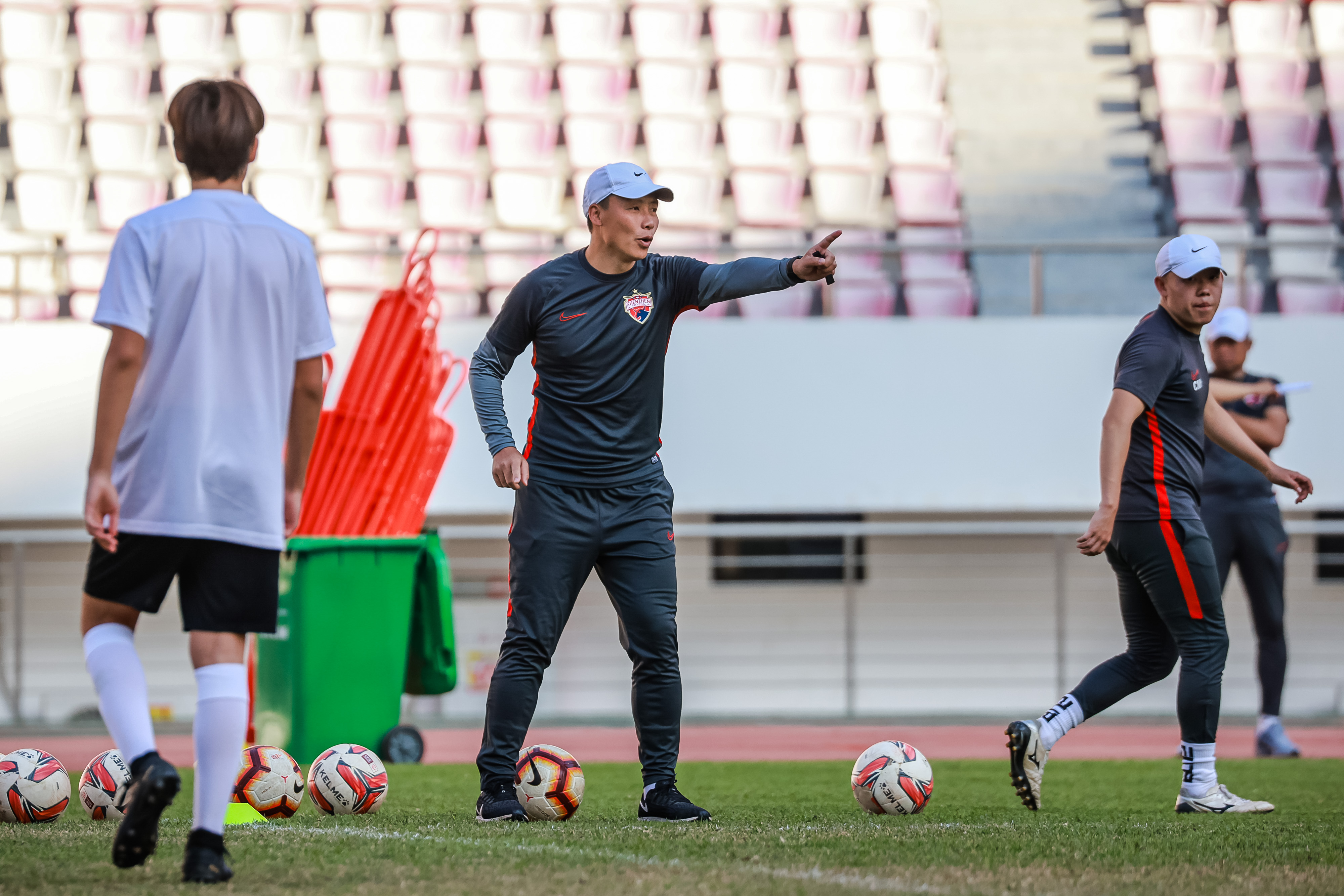 深足无缘争冠组,2019年中超深足