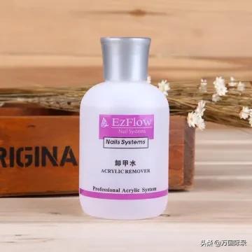 502胶水滴到家具上导致发白！用这3方法清理，完全不会掉漆