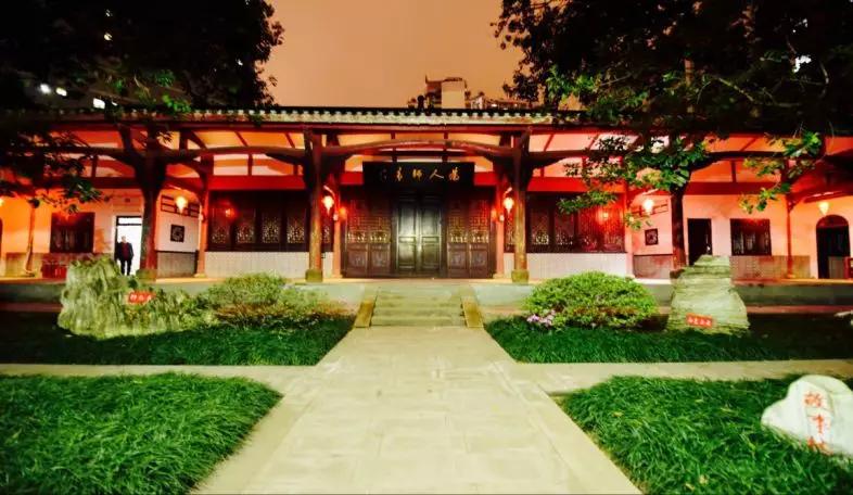 重庆一中与巴蜀中学哪个好,重庆一中全校前十名