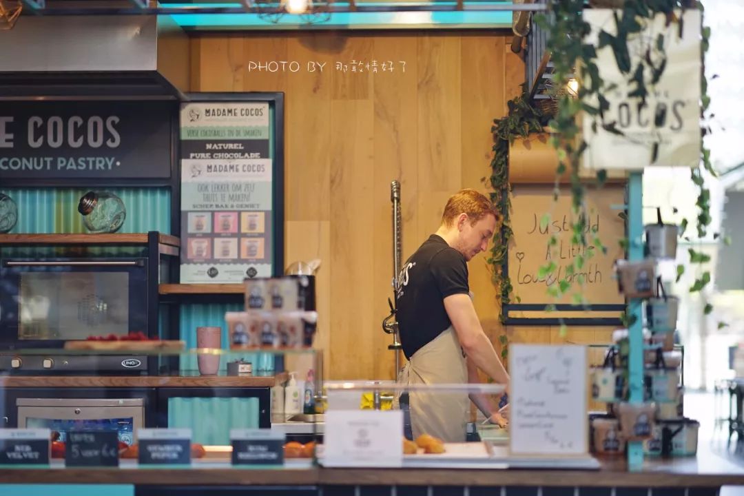 鹿特丹大厦侧面视角,鹿特丹奇异建筑