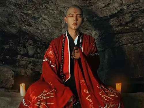 2019年抖音最火歌曲的歌词,抖音即将最火的三首歌词