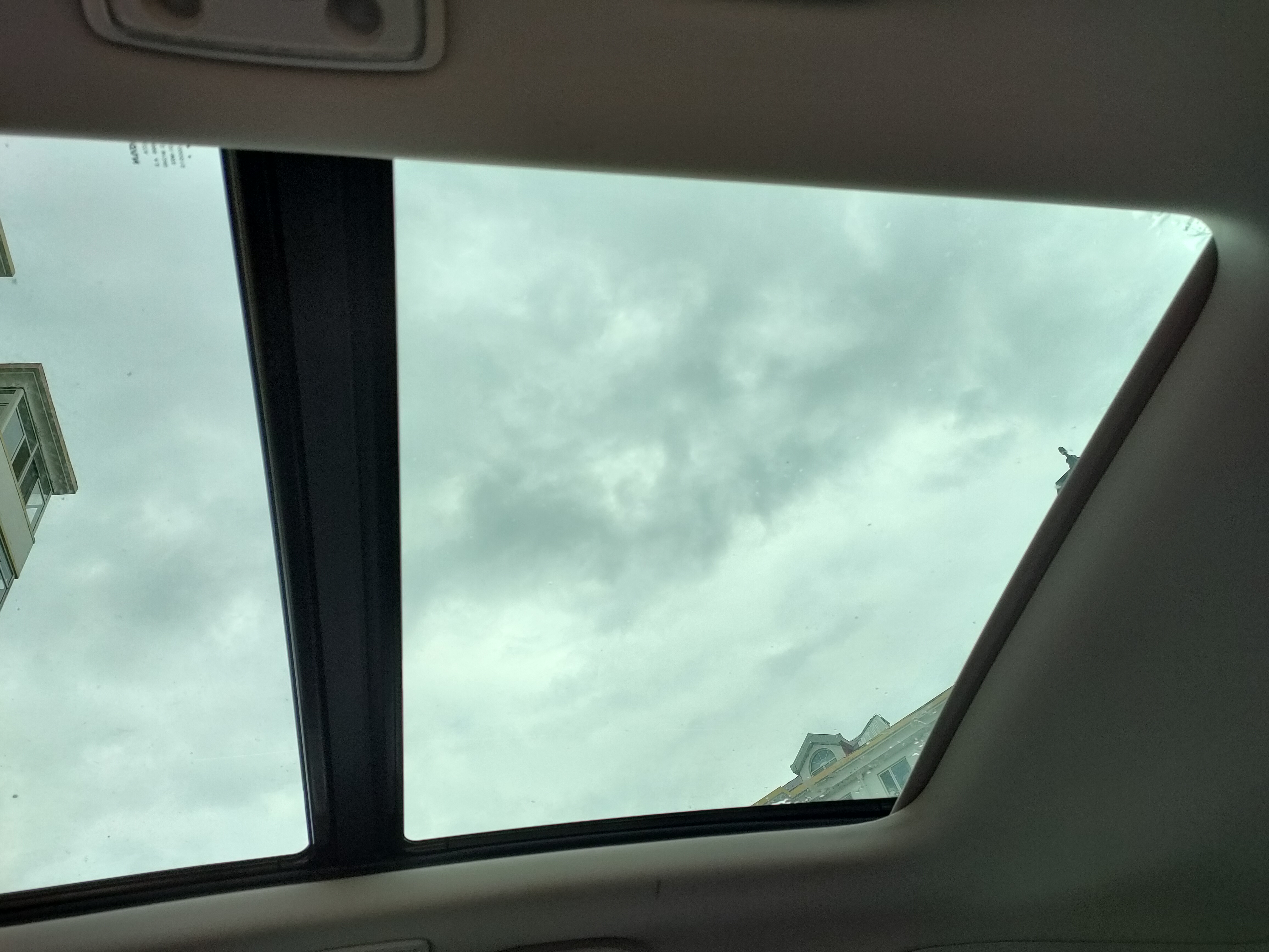 小东西的用处,车门底部排水孔生锈处理方法