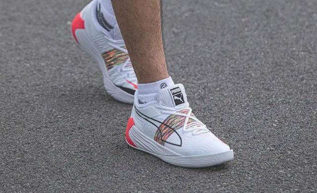 这届奥运神鞋不一样，连鞋带都带“锁”了