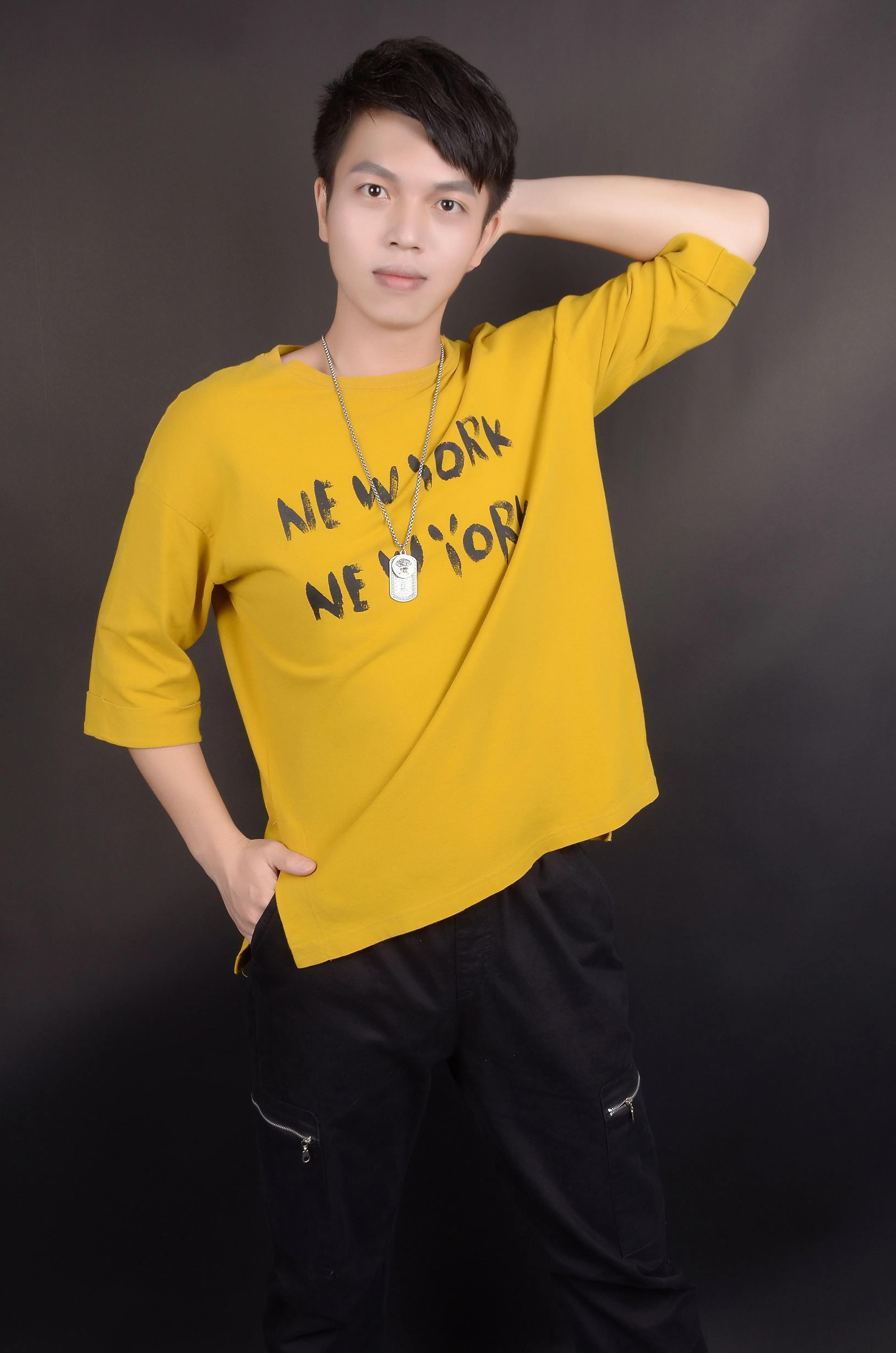 Hello我是Henry小锋好久不见！二年后我回来啦！