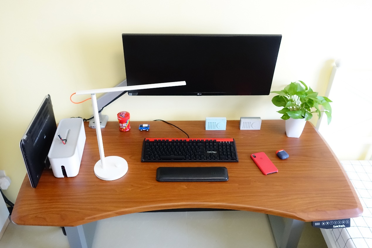 乐歌升降桌到底实用不实用,乐歌升降桌舒适体验