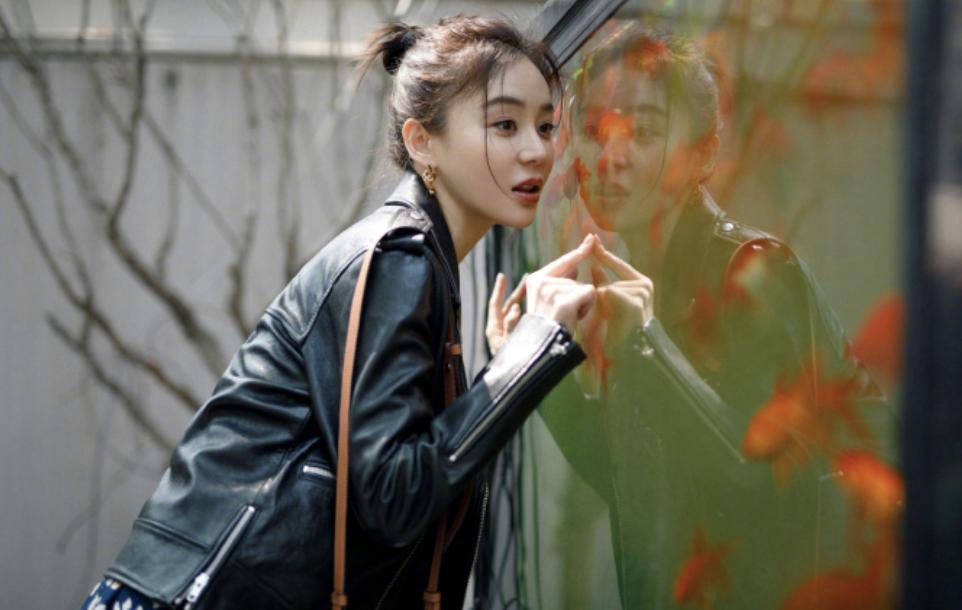 袁姗姗马甲线曝光,袁姗姗秀出马甲线