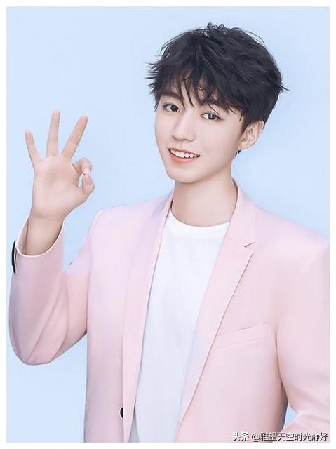 谁的笑容最治愈男明星,有没有治愈系笑容的男明星