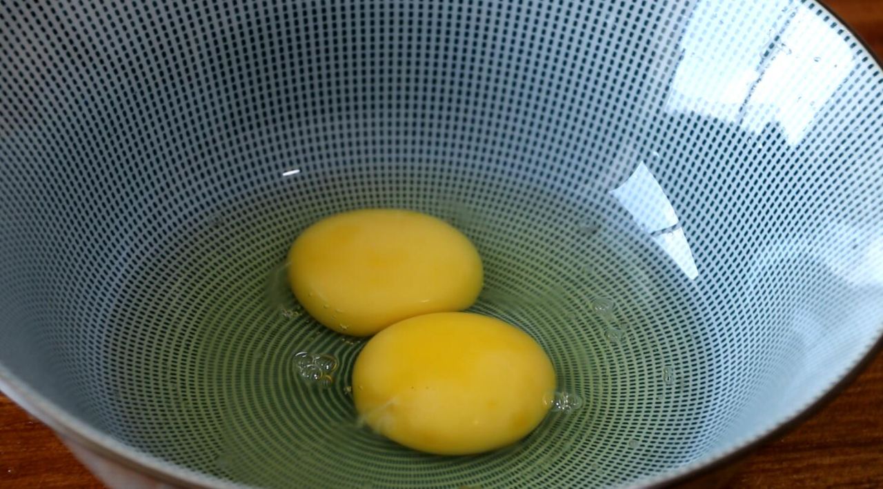 松软韭菜鸡蛋饼的做法,特色韭菜鸡蛋饼的做法