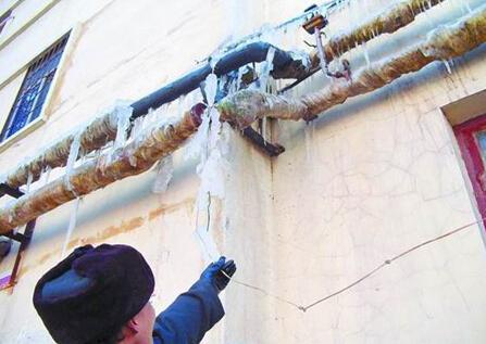 户外地下水管冻住了如何快速解冻,冬天水管冻住妙招图片