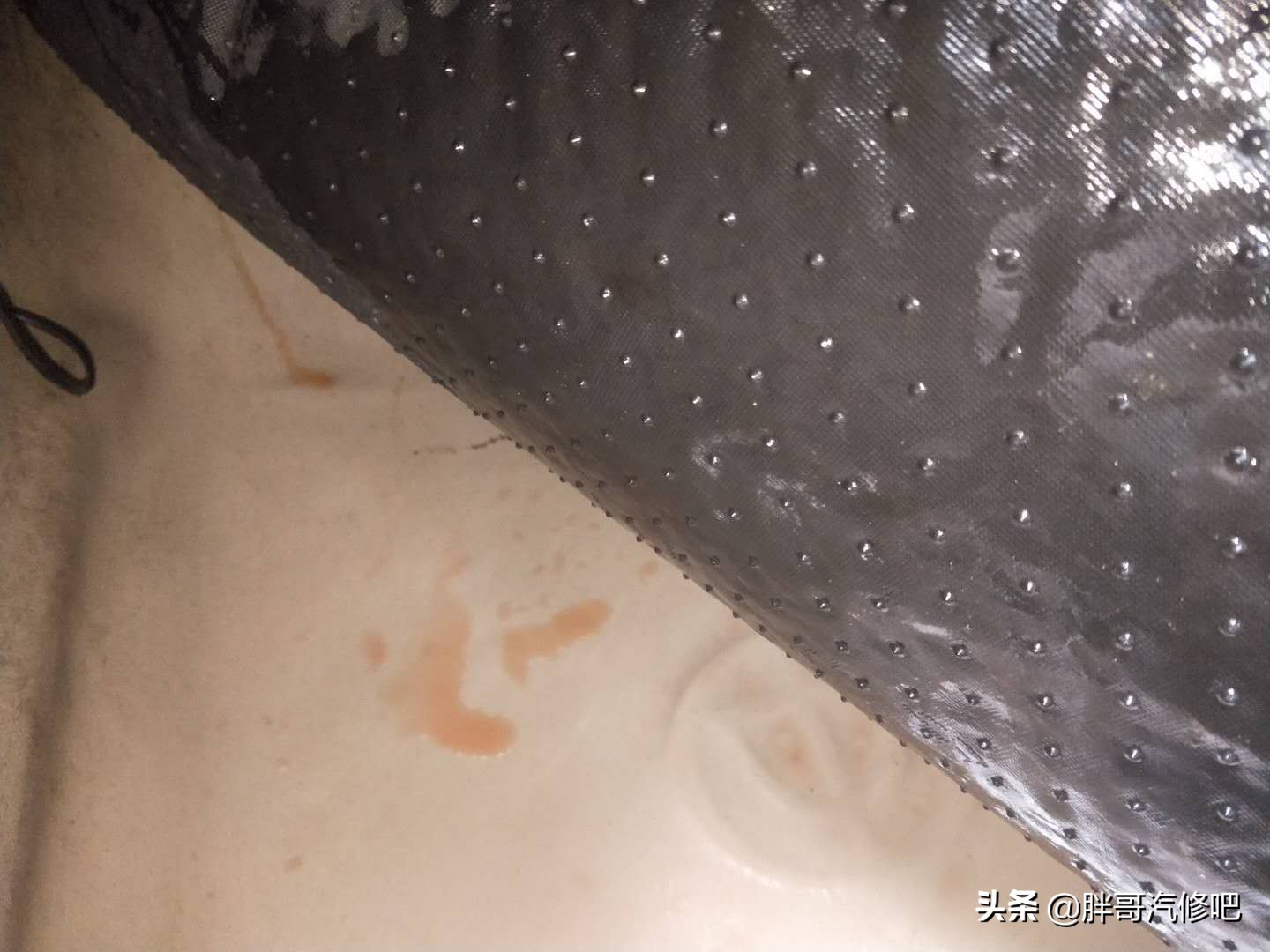 发动机高温缺水加了水又没事了,发动机高温报警防冻液都出来了