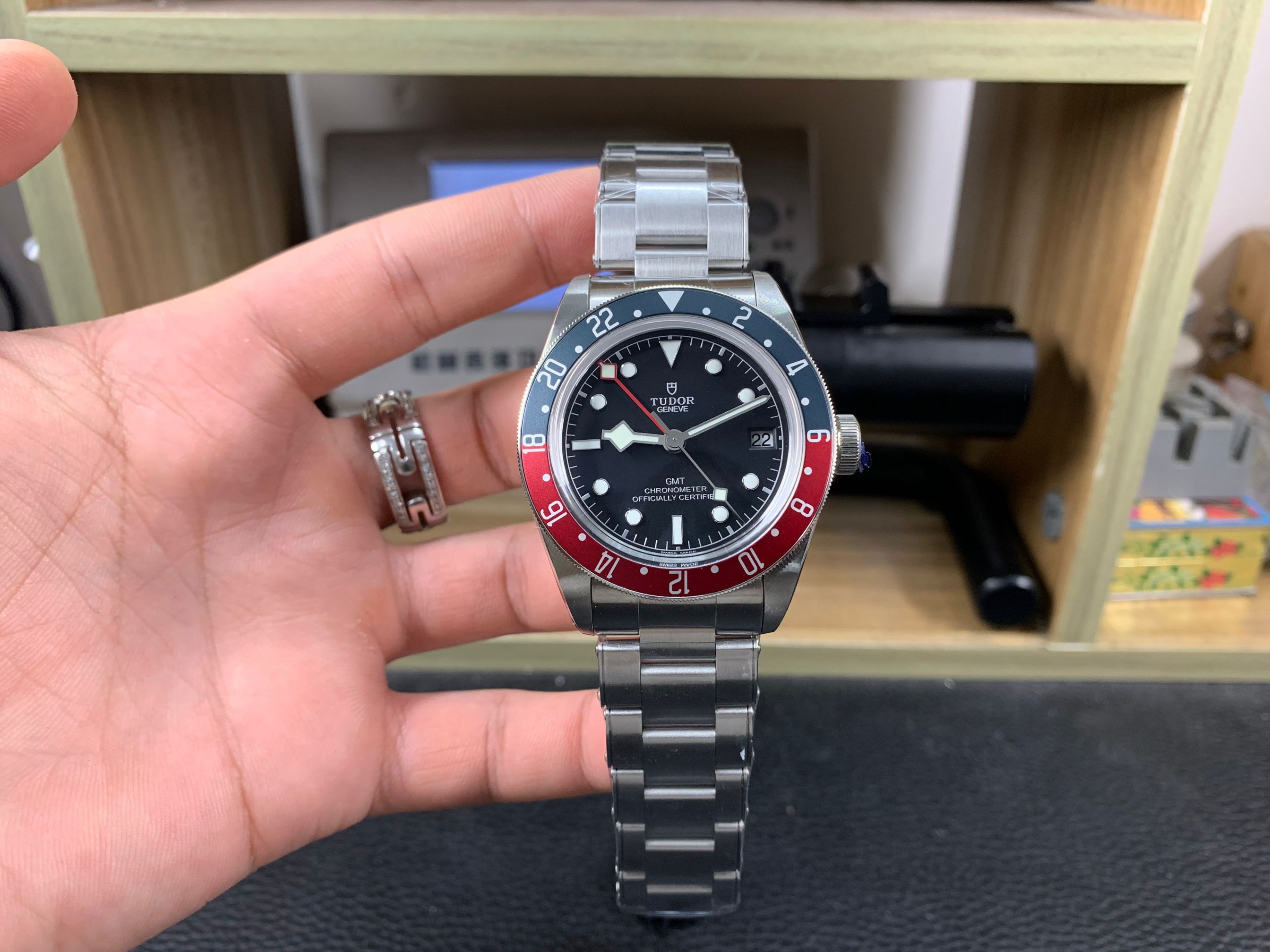 卡地亚山度士女款手表评测,2023卡地亚山度士36号钢链女表