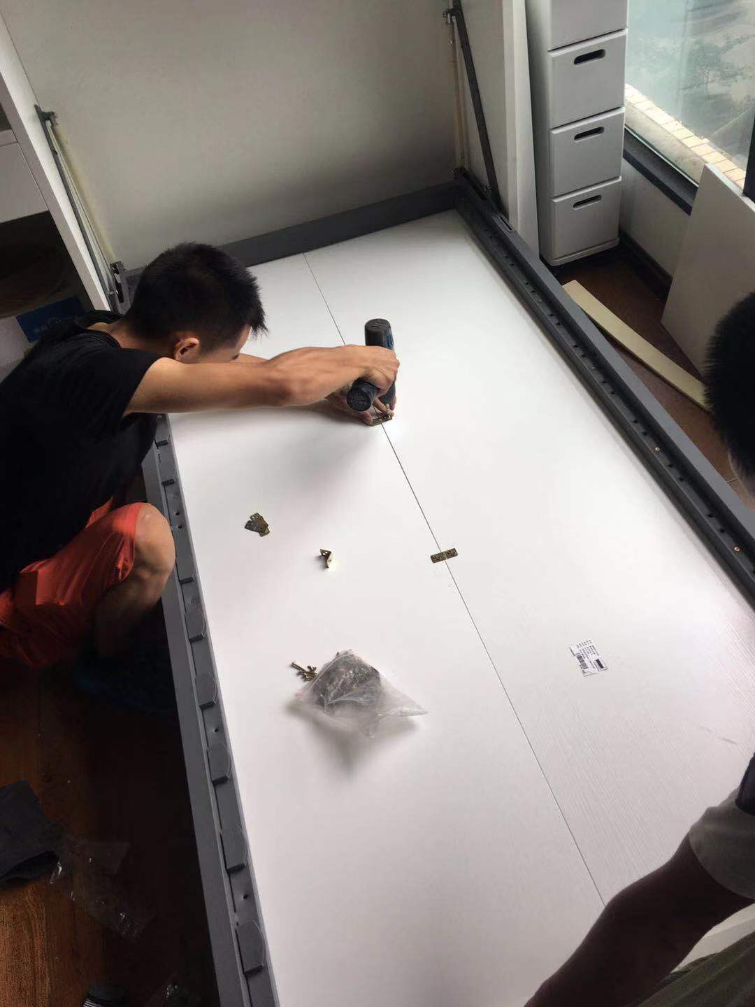 书房折叠隐形床,衣帽间折叠隐形床