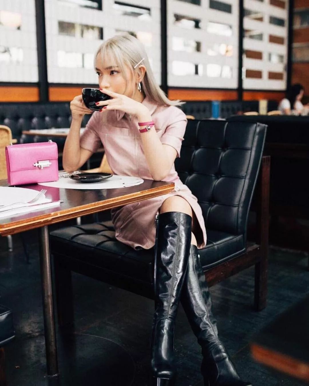 韩国撞脸宋慧乔的年轻女明星,长相甜美撞脸宋慧乔