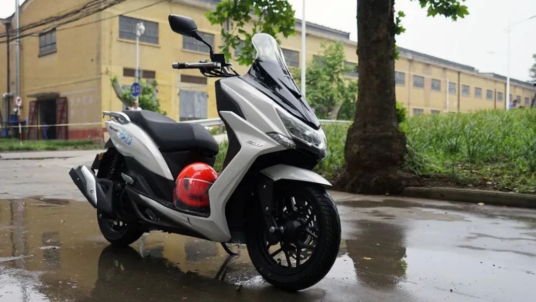 大阳发布混动踏板V锐150T2.0版，售价18990元