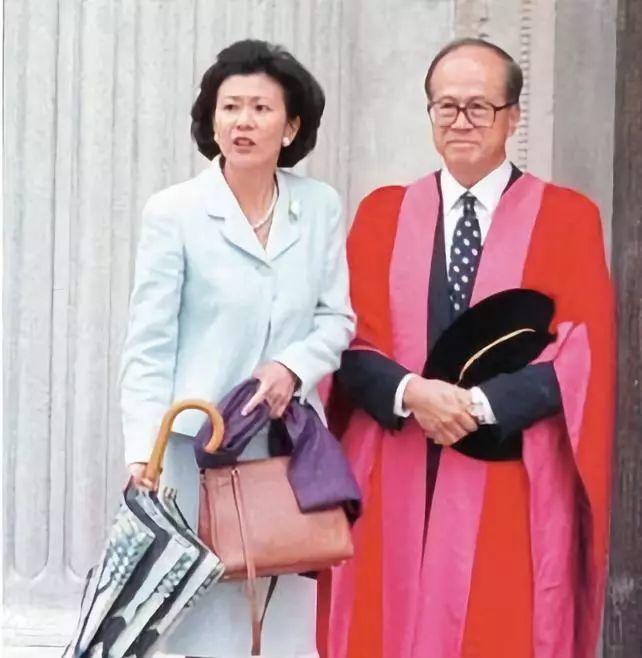 李嘉诚最终学历,李嘉诚15岁打工