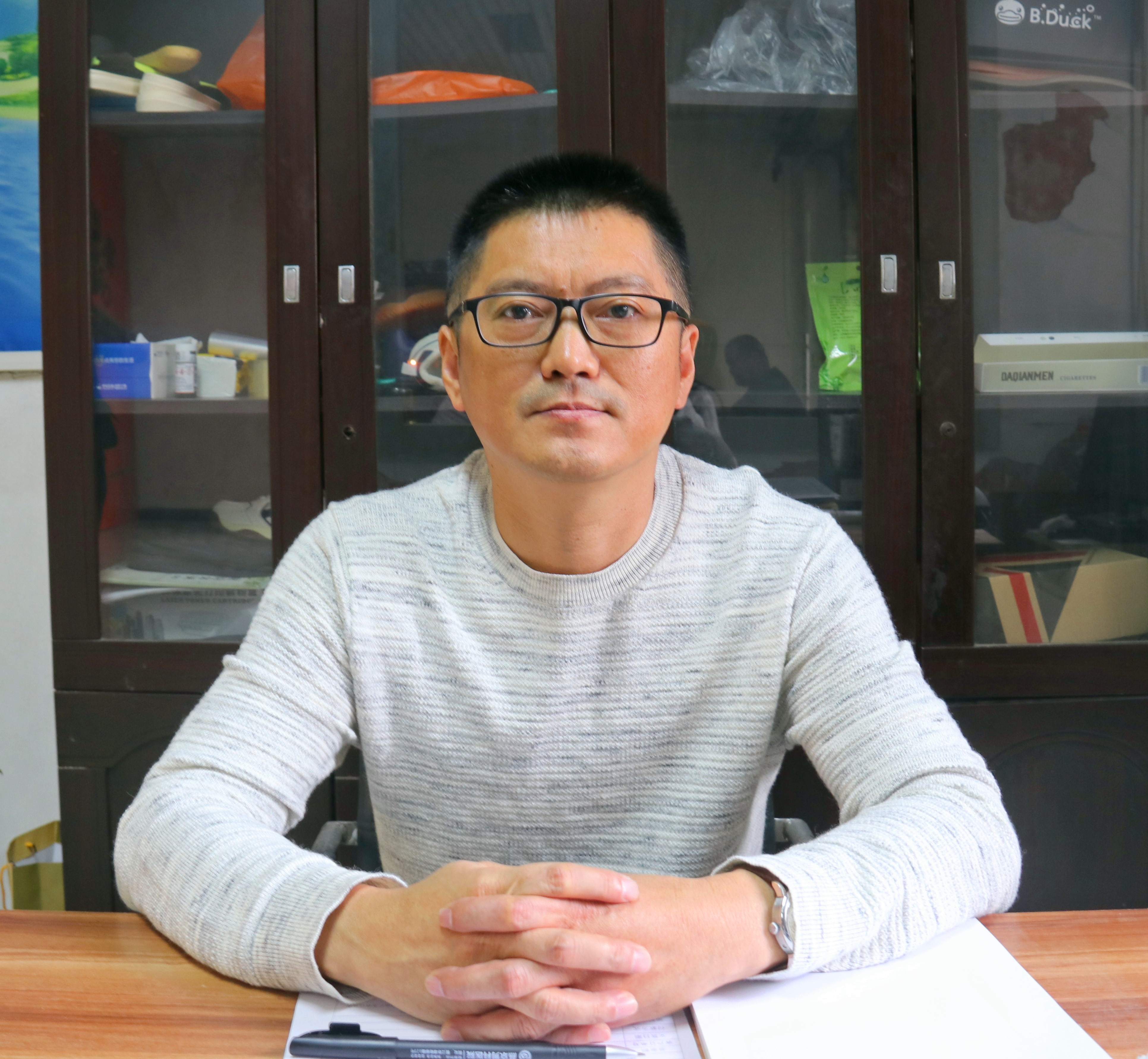 李新华：牵手国际品牌JOMA、CHARLY，小鞋底做出大文章......