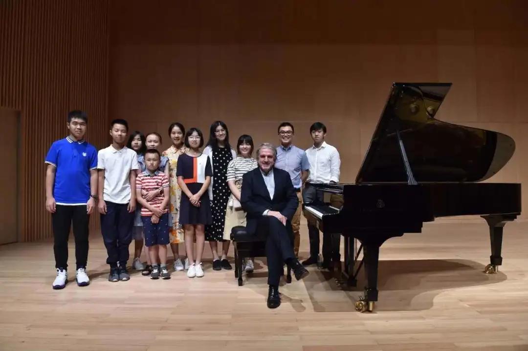 深圳荟同国际学校出了什么网红,深圳荟同发布探校信息