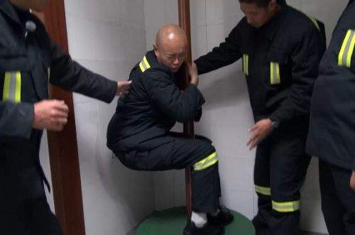 人生导师乐嘉为什么最后沦落出家,乐嘉为什么沦落街头卖艺