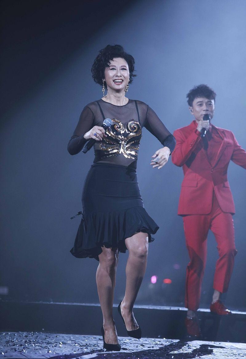 叶倩文真实身材照,叶倩文年轻完美身材