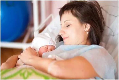 母乳营养不达标,母乳不够是不是受情绪影响