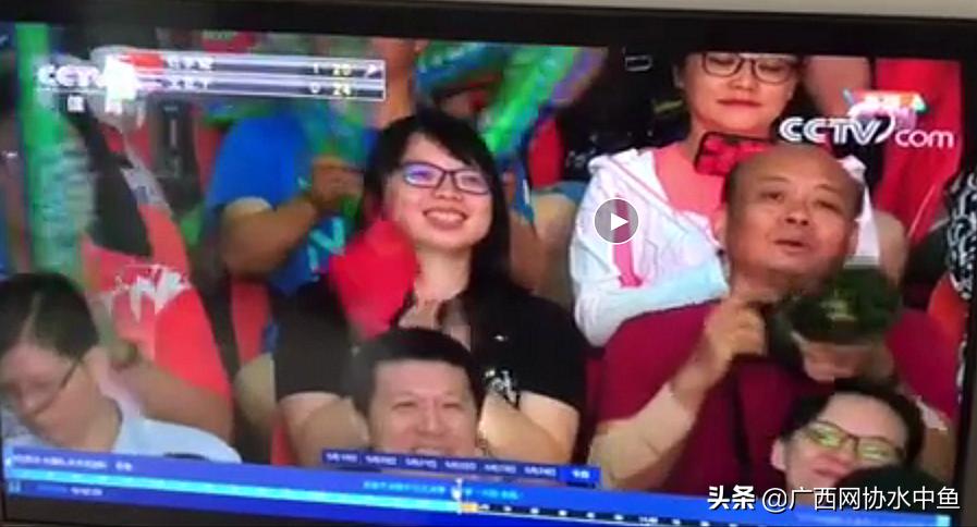 中国羽毛球队第11次举起苏迪曼杯,我和羽毛球比赛的故事