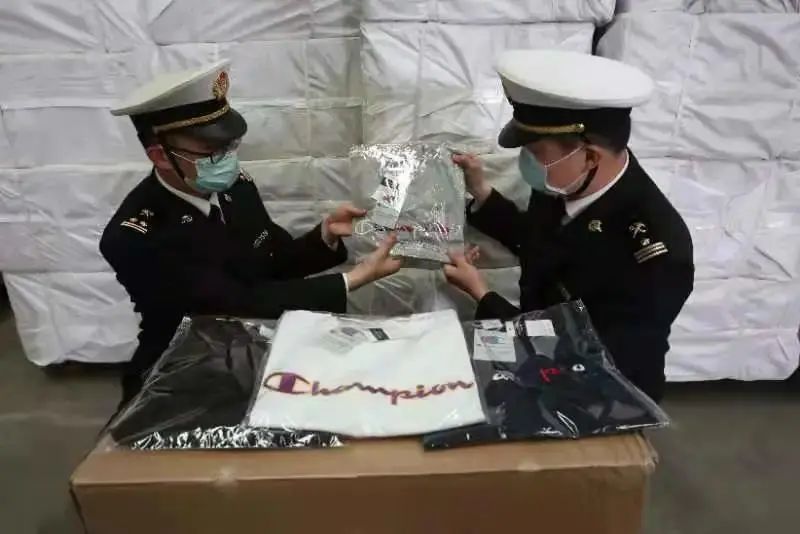 海关查获走私案例,中国海关查获非法出口物品