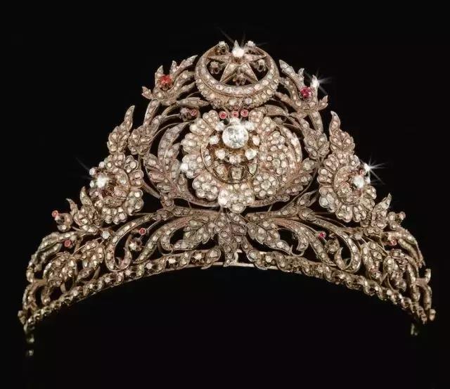 各国皇室王冠视频,世界各国王冠对比