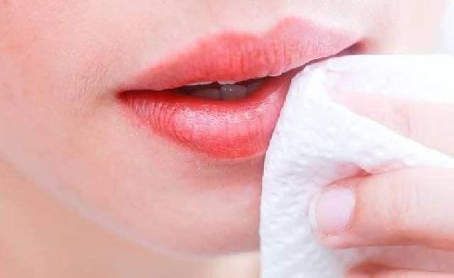 卸妆没卸干净闷痘怎么办,卸妆没干净长痘痘怎么办